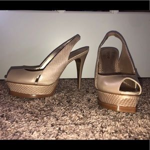 Bebe size 7 open toe platform heel gold/nude heel